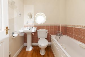 Family Bathroom- click for photo gallery